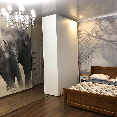 Zhemchuzhnie Apartments On Marselskaya โอเดสซา ภายนอก รูปภาพ